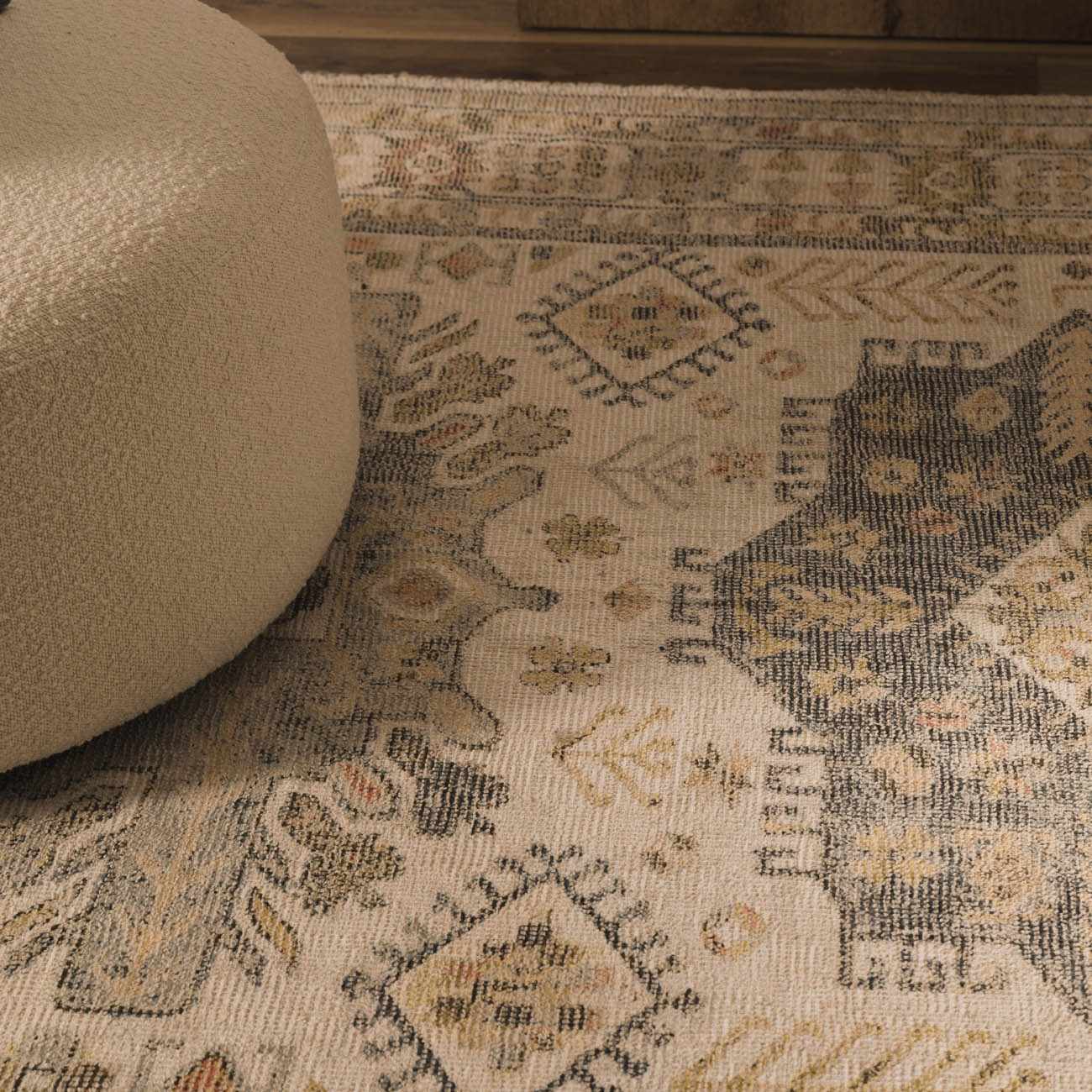 Chaela Ivory & Olive Area Rug by Boutique Rugs