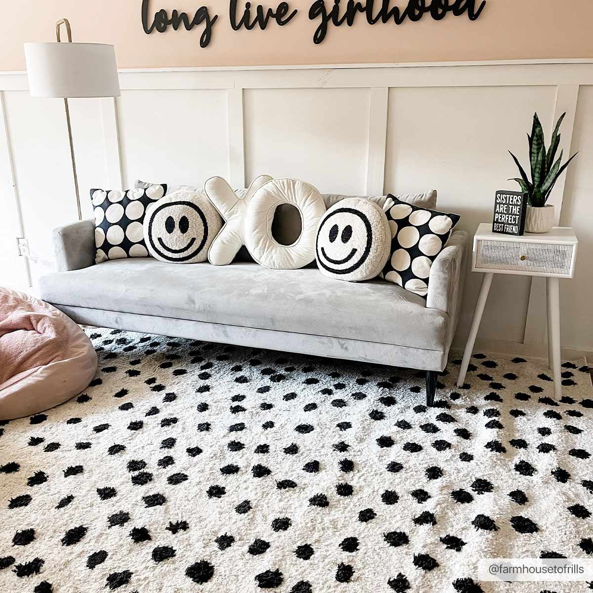Cansu Black & White Dotted Area Rug by Hauteloom