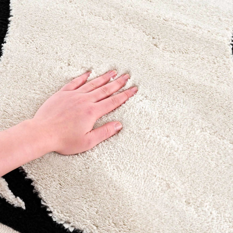 Azana Black & White Area Rug by Boutique Rugs