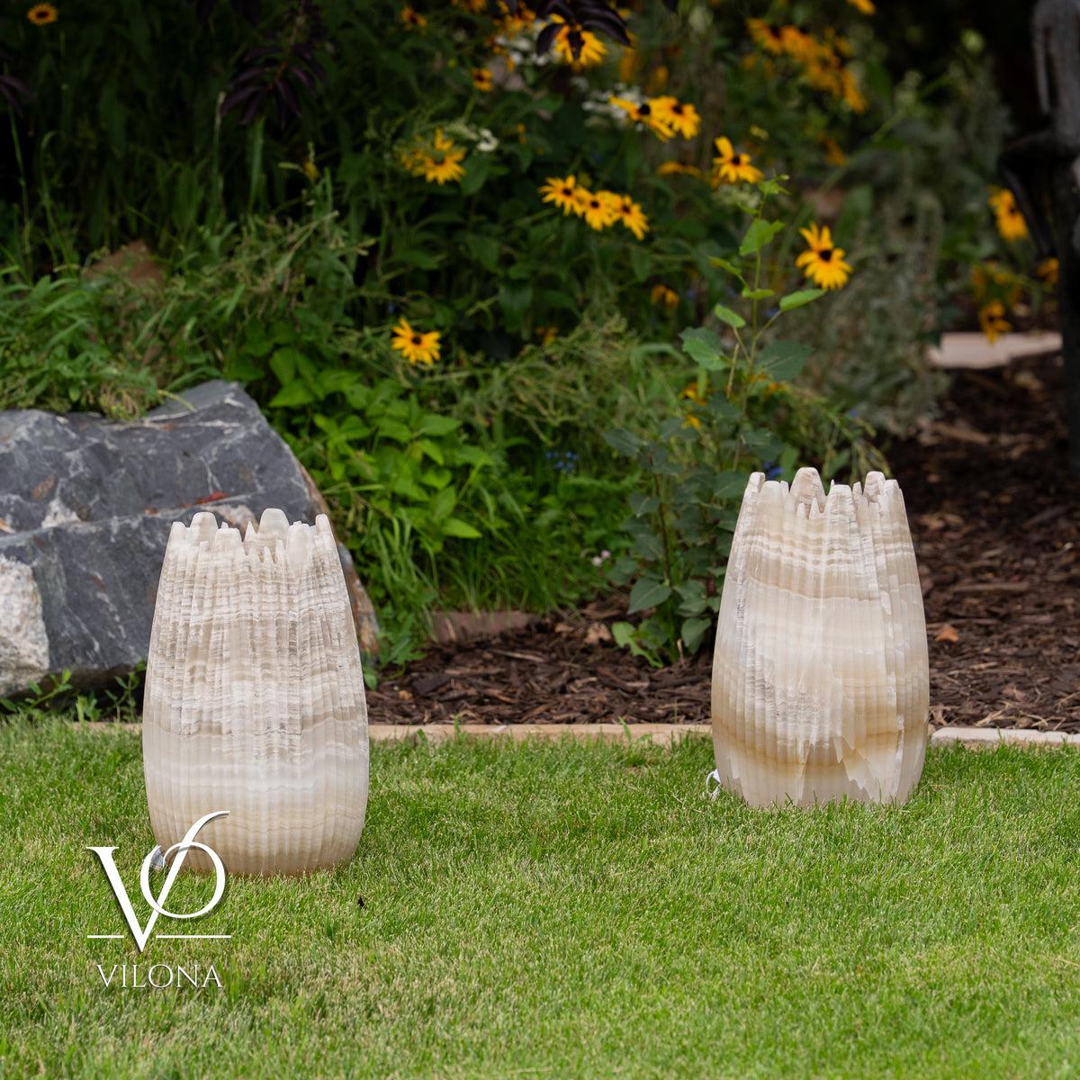White Ice Onyx Crown Lamps - Sculptural Natural Stone Pair, photo 8 of 22