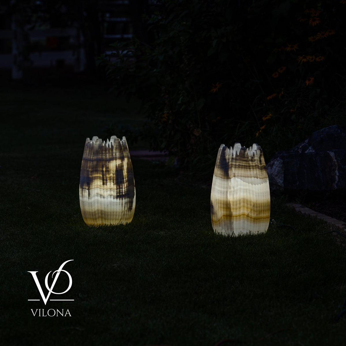 White Ice Onyx Crown Lamps - Sculptural Natural Stone Pair, photo 19 of 22