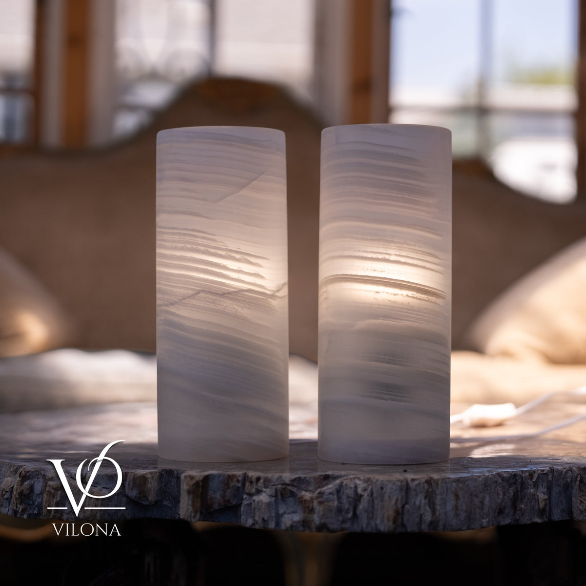 White Ice Onyx - 12" Tall, x 4.5" Diameter (Small Table Lamp Pair #1), photo 5 of 8