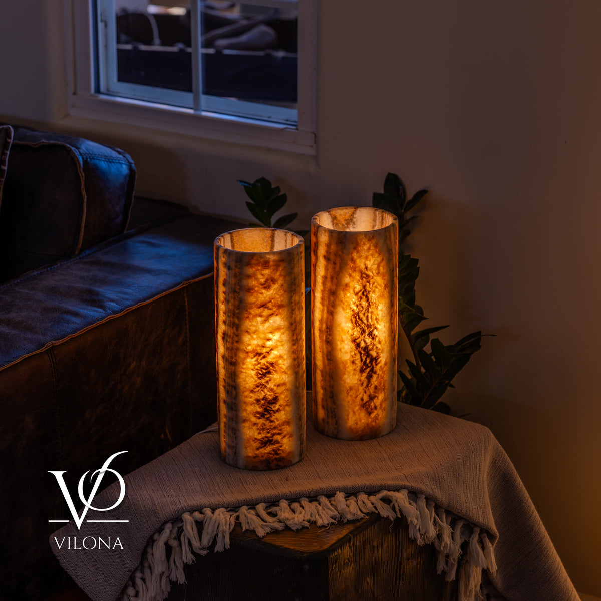 Sahara Onyx - 12" Tall, x 4.5" Diameter (Small Table Lamp Pair #1), photo 2 of 9