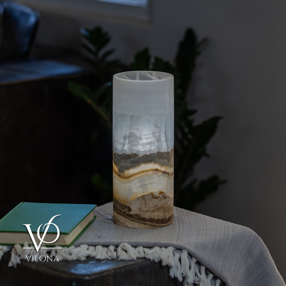 White Ice Onyx - 12" Tall, x 4.5" Diameter (Small Table Lamp #1), photo 3 of 8