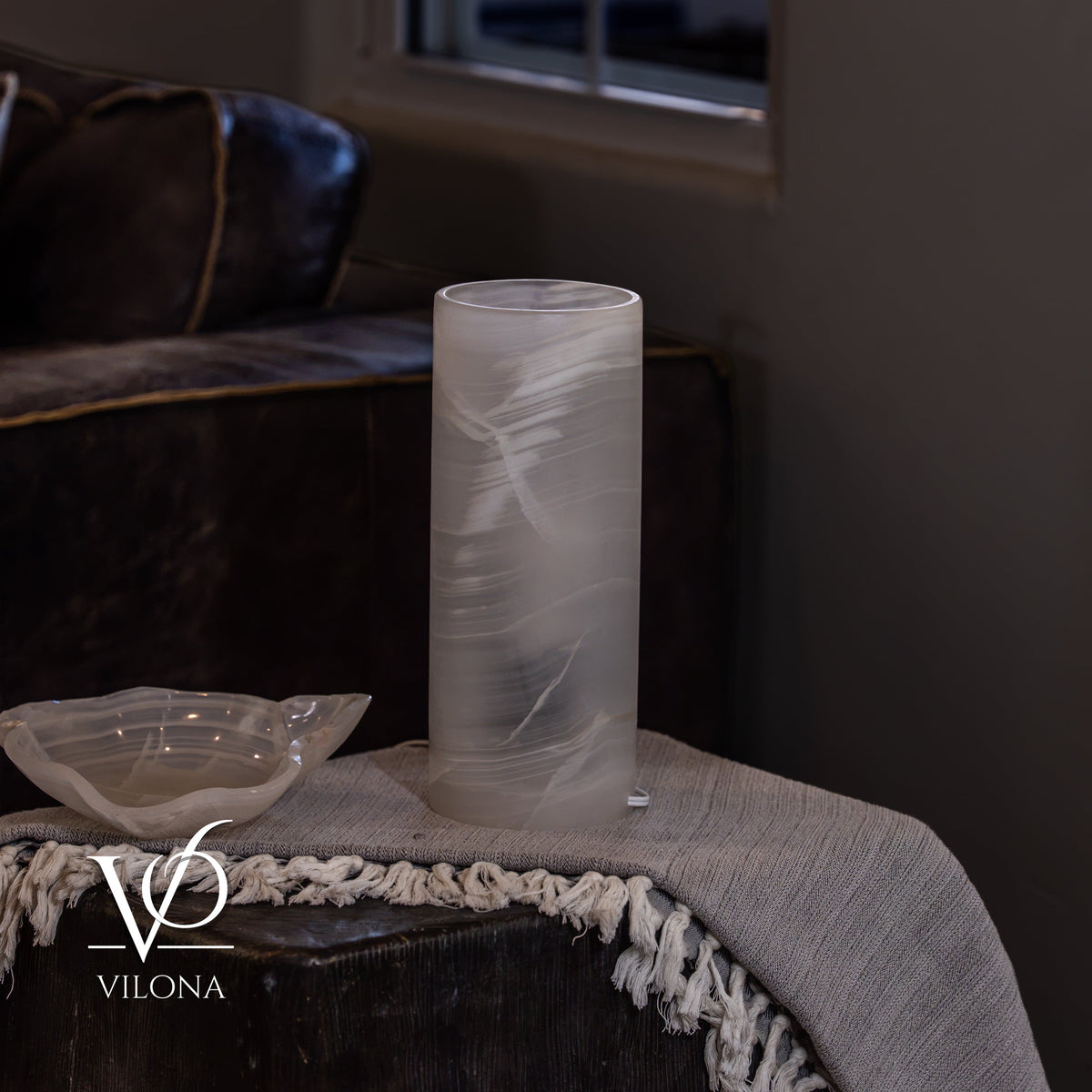 White Ice Onyx - 12" Tall, x 4.5" Diameter (Small Table Lamp #3), photo 7 of 9