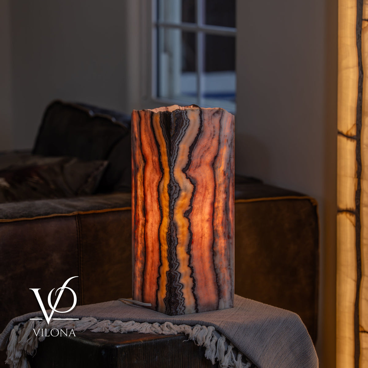 Rosa Onyx Live Edge Table Lamp – 16" Tall × 6" Square #2, photo 4 of 11