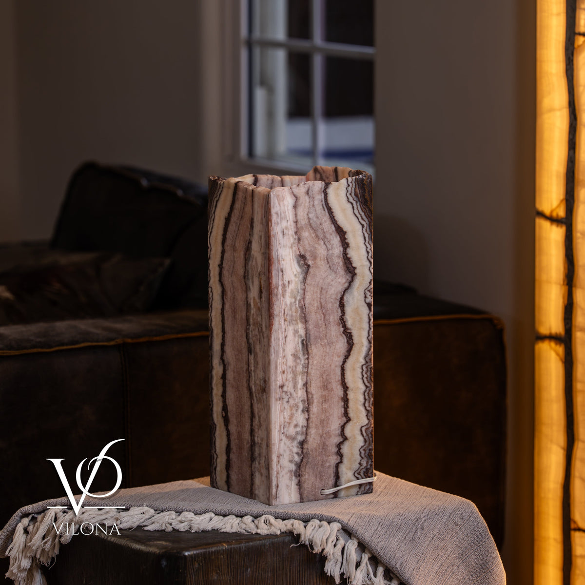 Rosa Onyx Live Edge Table Lamp – 16" Tall × 6" Square #2, photo 9 of 11
