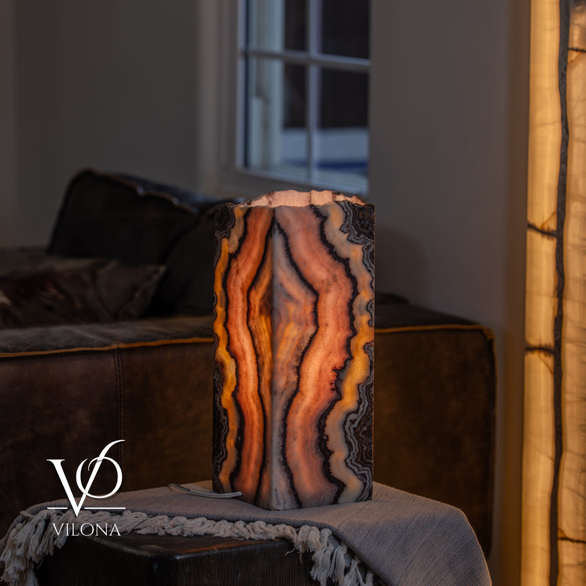 Rosa Onyx Live Edge Table Lamp – 16" Tall × 6" Square #3, photo 4 of 11