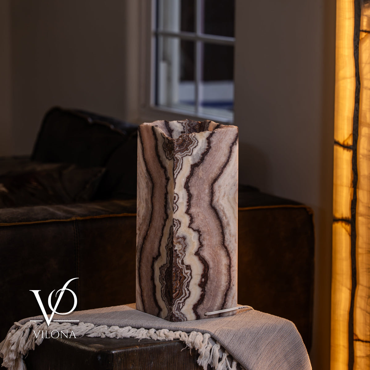 Rosa Onyx Live Edge Table Lamp – 16" Tall × 6" Square #3, photo 9 of 11
