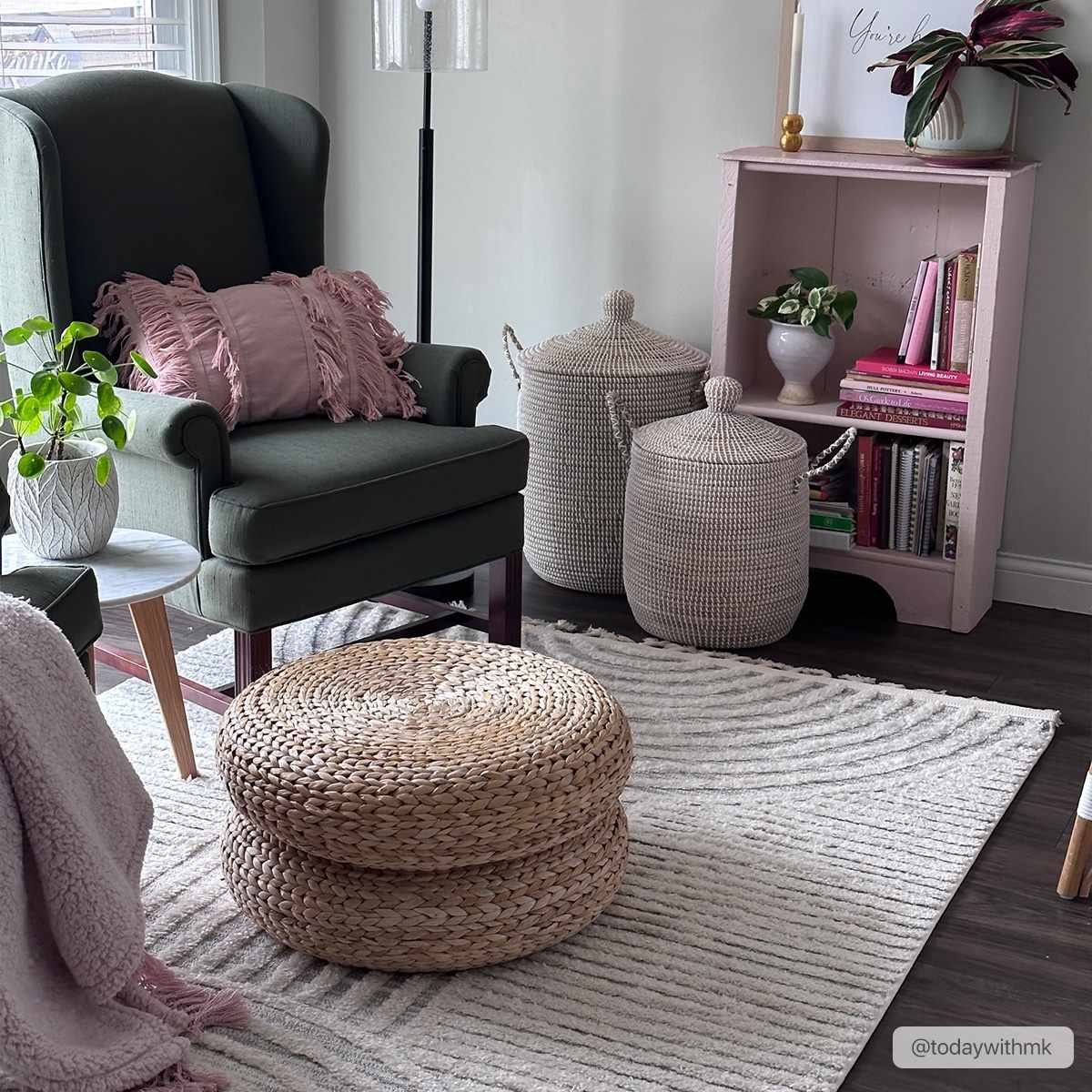 Dauin 3D Rainbow Area Rug with Tassels by Boutique Rugs