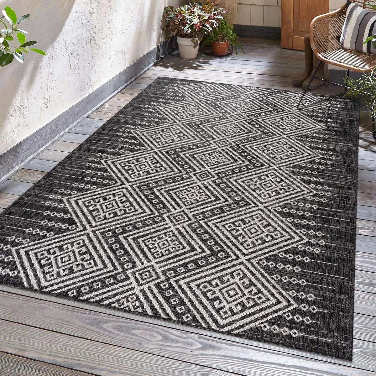 Frankville Black&White All Over Performance Outdoor Rug, installed in a room 5