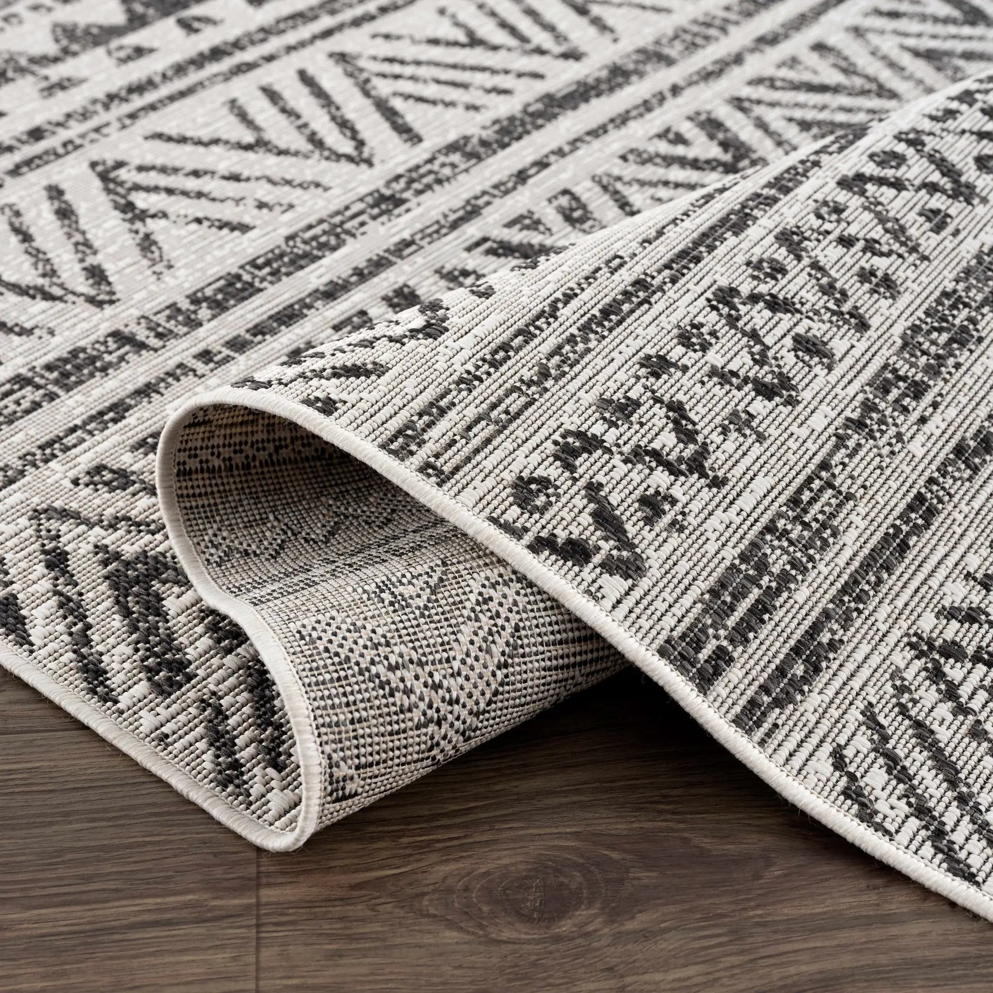 Catrine Indoor & Outdoor Rug - Clearance by Boutique Rugs