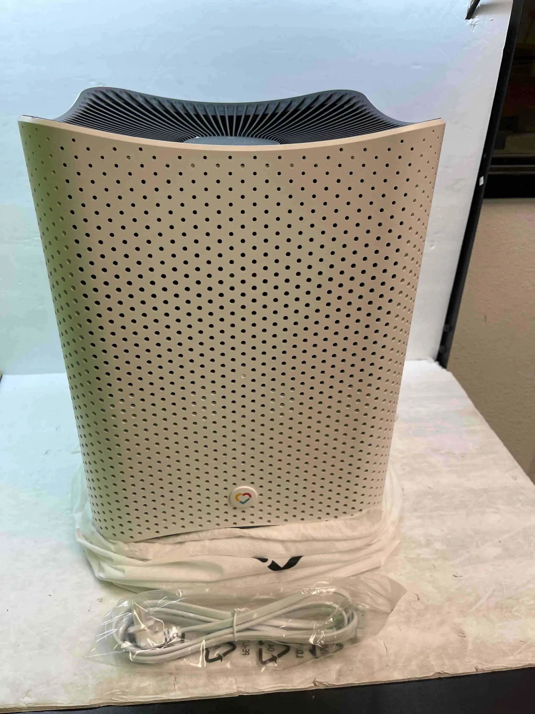 Mila Air Purifier for Large Room 1,000 sqft Coverage | Basic Breather | Air Purifier for Allergies | H12 HEPA Filter | Smoke Allergens Dust Pollution | Home Office Air Cleaner | Smart Wi-Fi Auto Mode by Selzalot