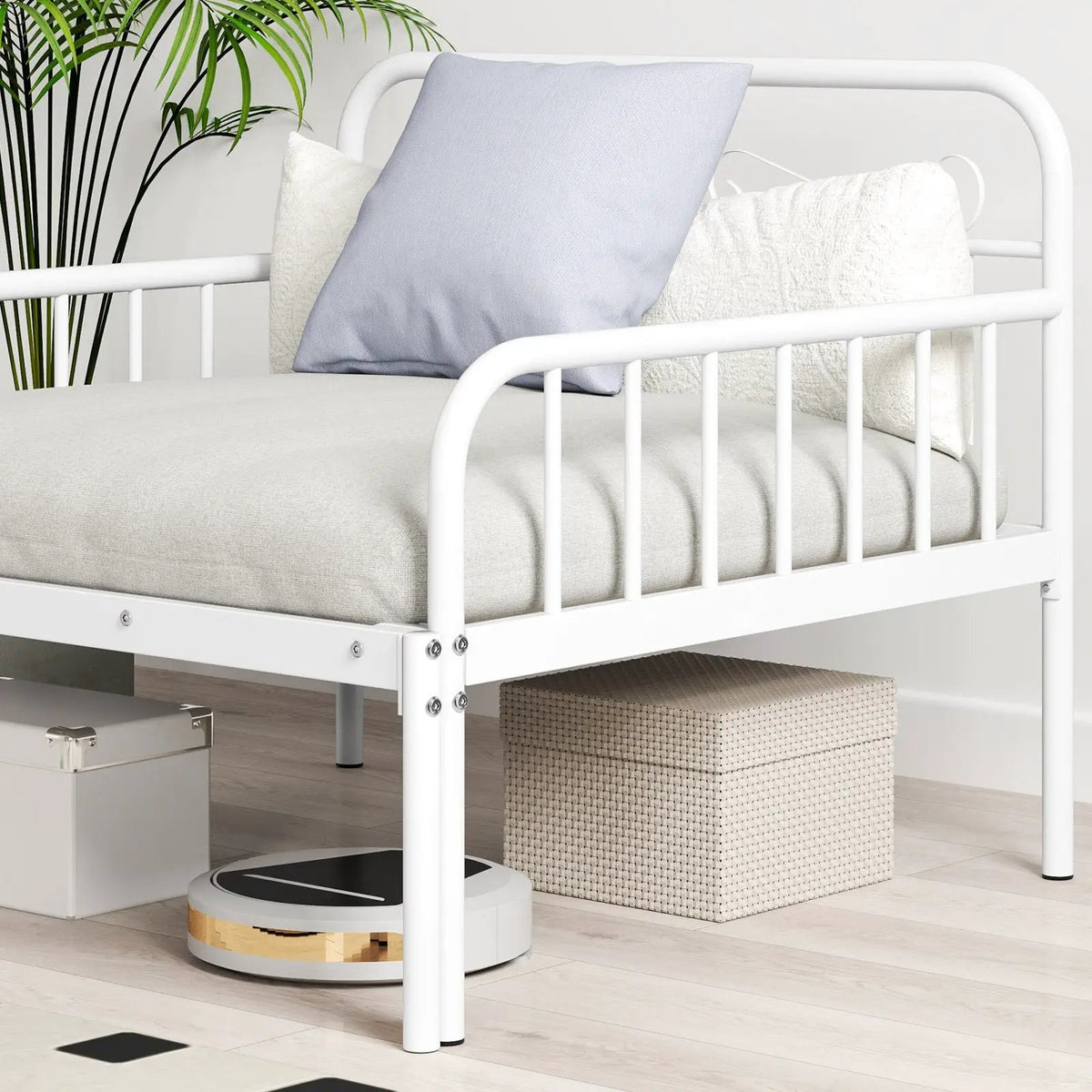 Extendable Metal Daybed to Twin Size Bed with Guardrails and Armrests, photo 7 of 9