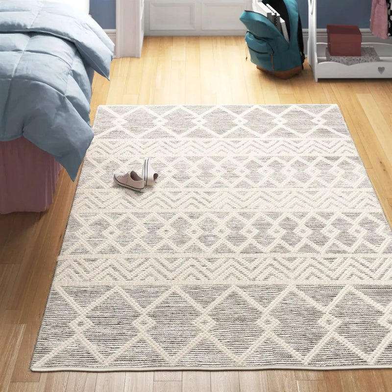 5-ft. x 7.5-ft. Hand Woven Wool Blend Grey Beige Ivory Persian Style Area Rug by HomePacific