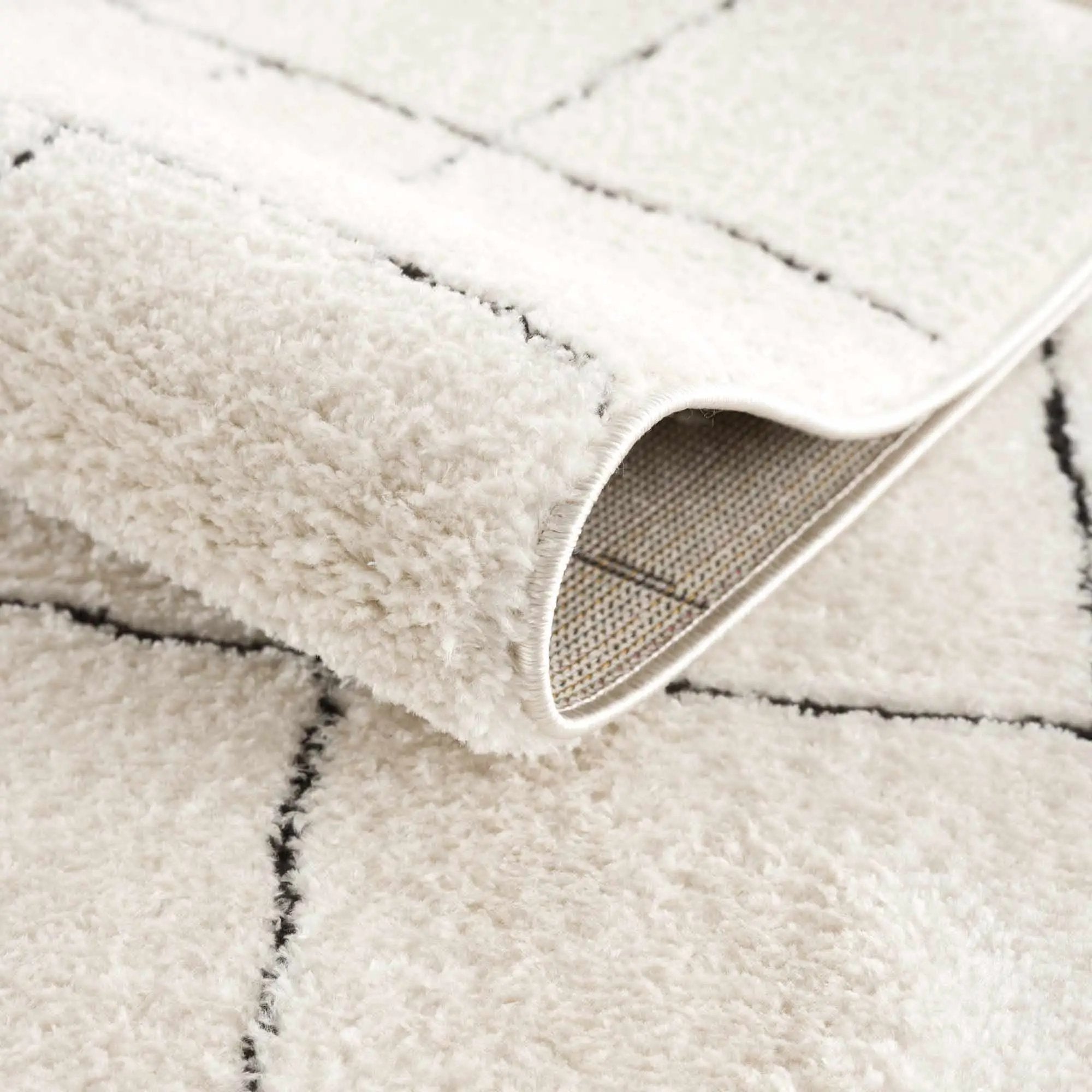 Keanu Black & White Area Rug - Clearance by Boutique Rugs