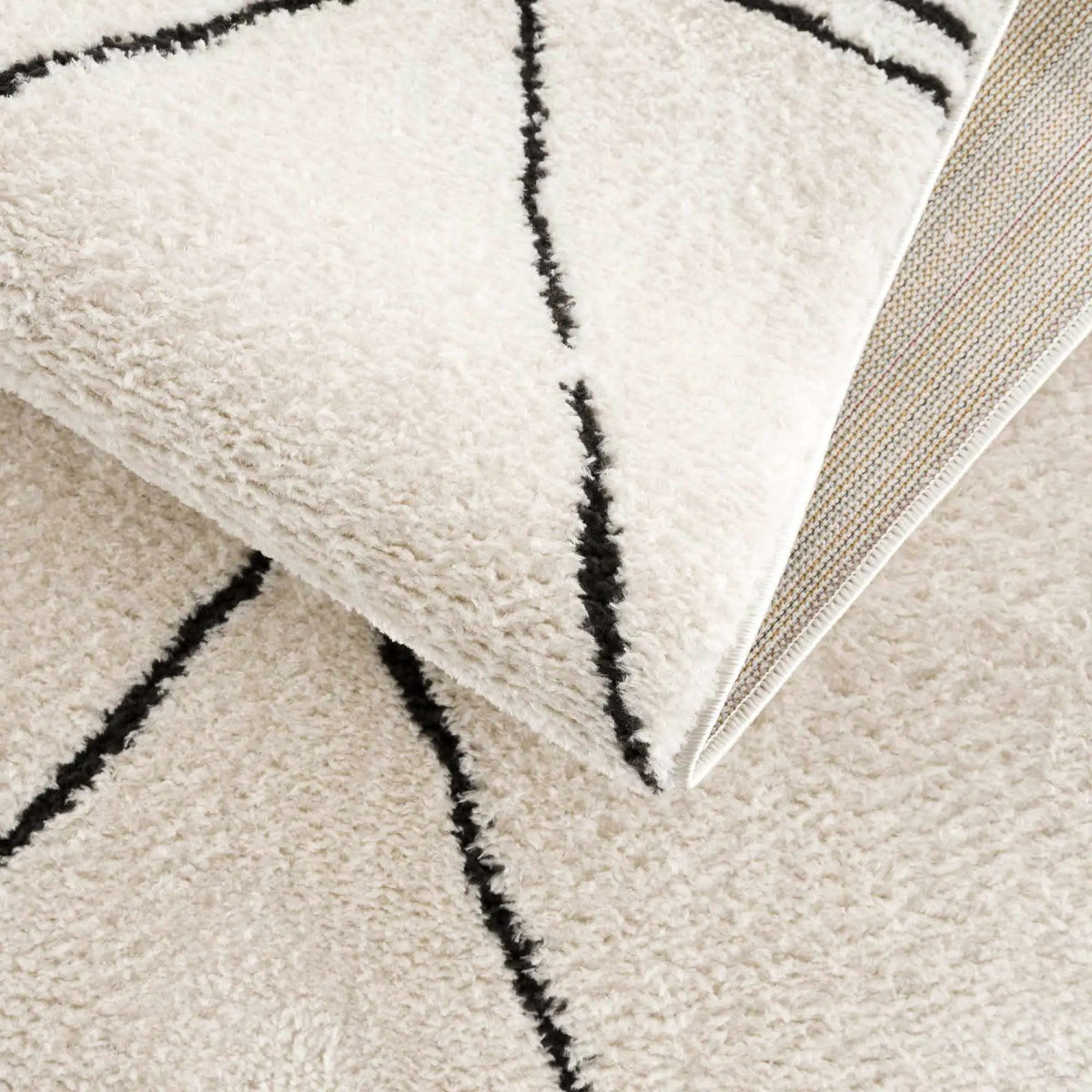 Keone Black & White Thick Rug, photo 8 of 18