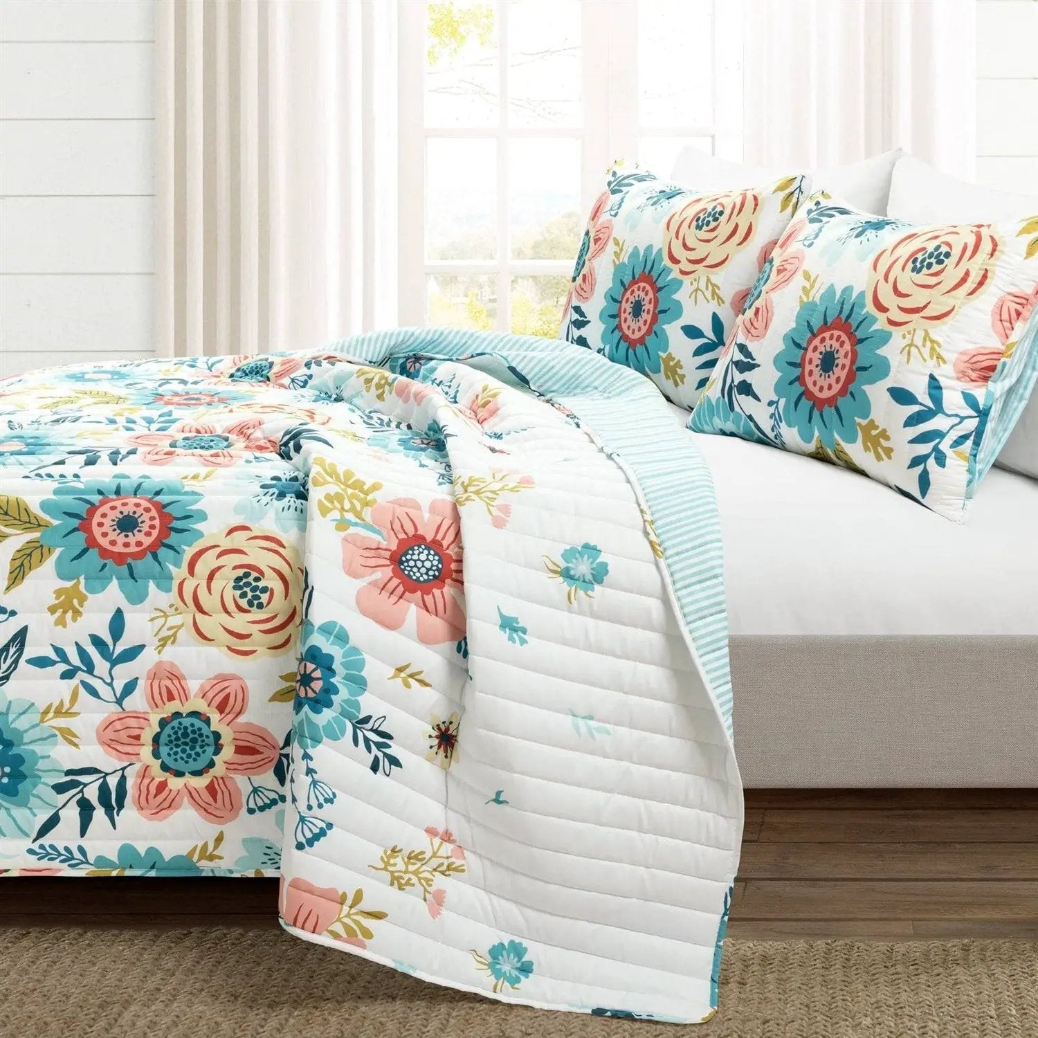 Full/Queen Lightweight Floral Teal Blue Pink White 3-Piece Polyester Quilt Set by HomePacific