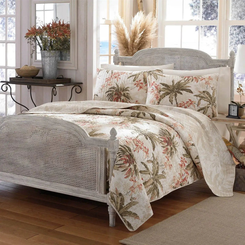 Full / Queen Cotton Coastal Palm Tree Floral 3 Piece Reversible Quilt Set by HomePacific