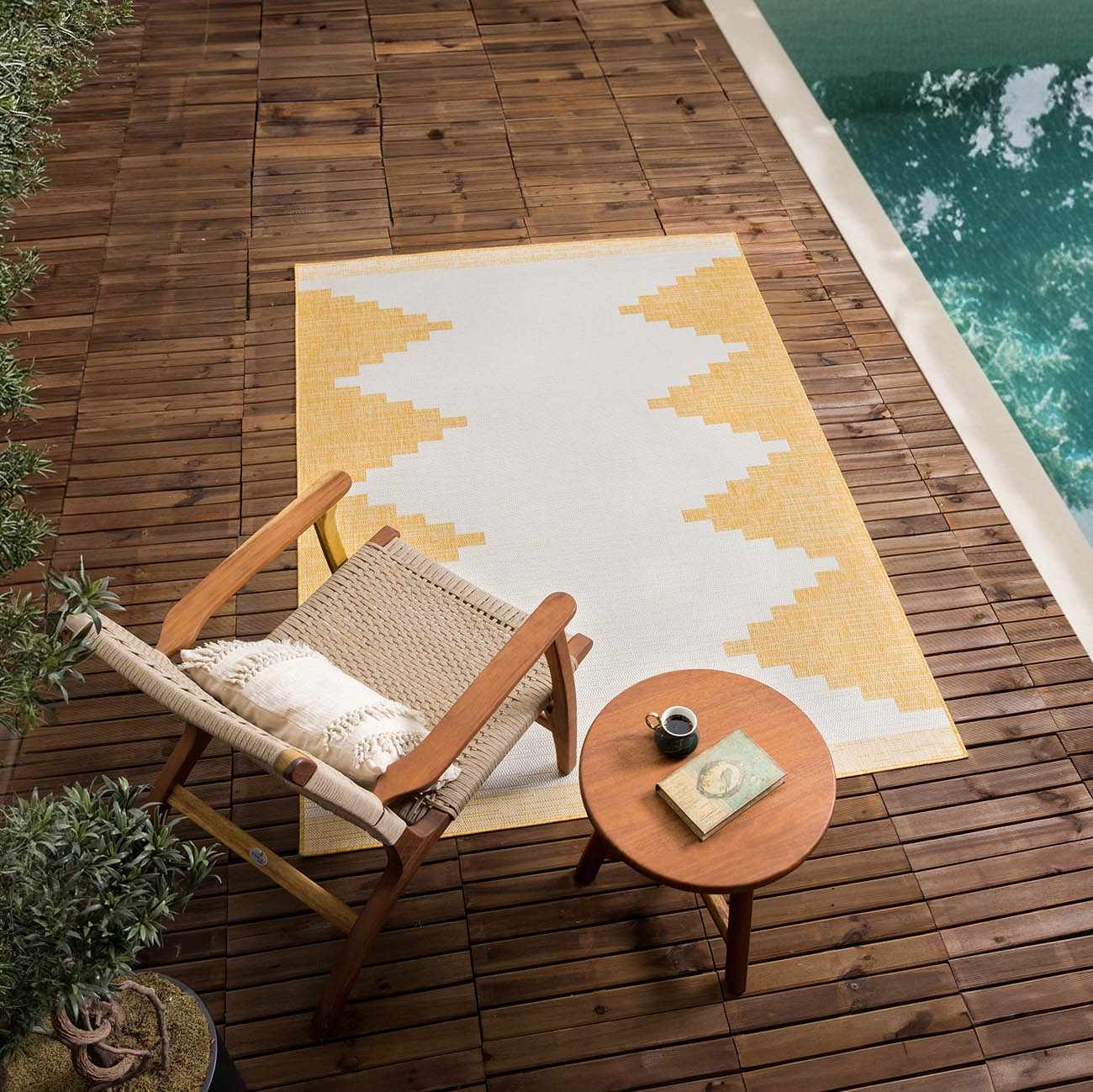 Djugun Yellow Outdoor Rug - Clearance by Boutique Rugs