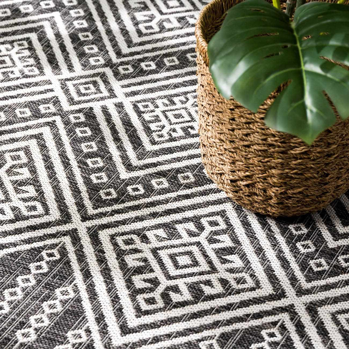 Frankville Black&White All Over Performance Outdoor Rug, photo 18 of 19