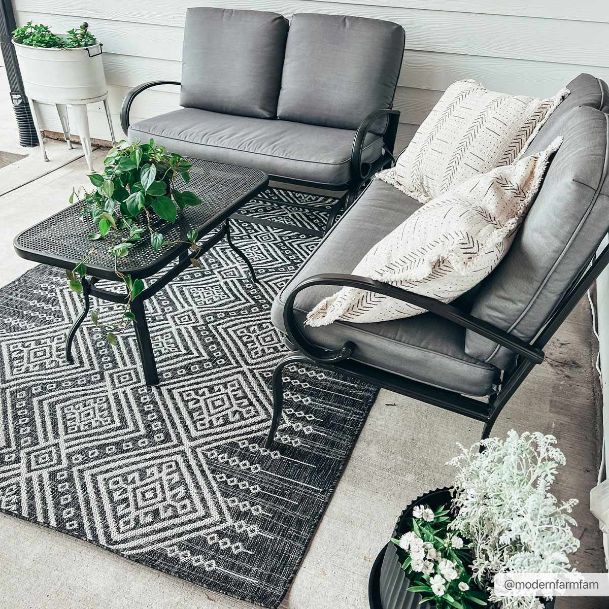 Frankville Black&White All Over Performance Outdoor Rug, photo 3 of 19