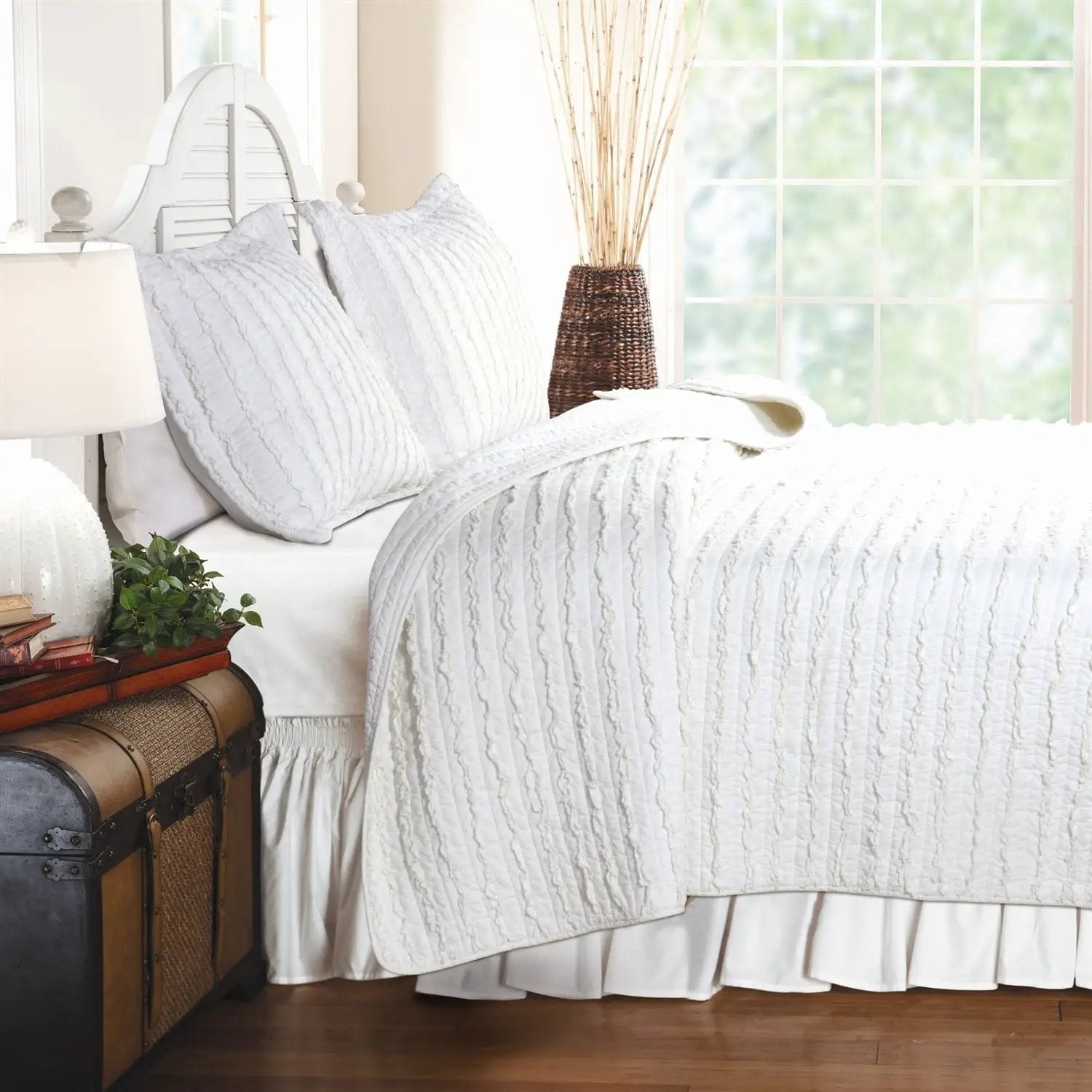 Twin Oversized 3-Piece Quilt Set White 100% Cotton Ruffles Pre-Washed by HomePacific