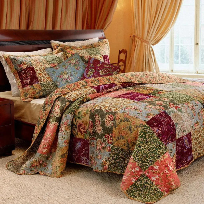 Full / Queen size 100% Cotton Patchwork Quilt Set with Floral Paisley Pattern by HomePacific