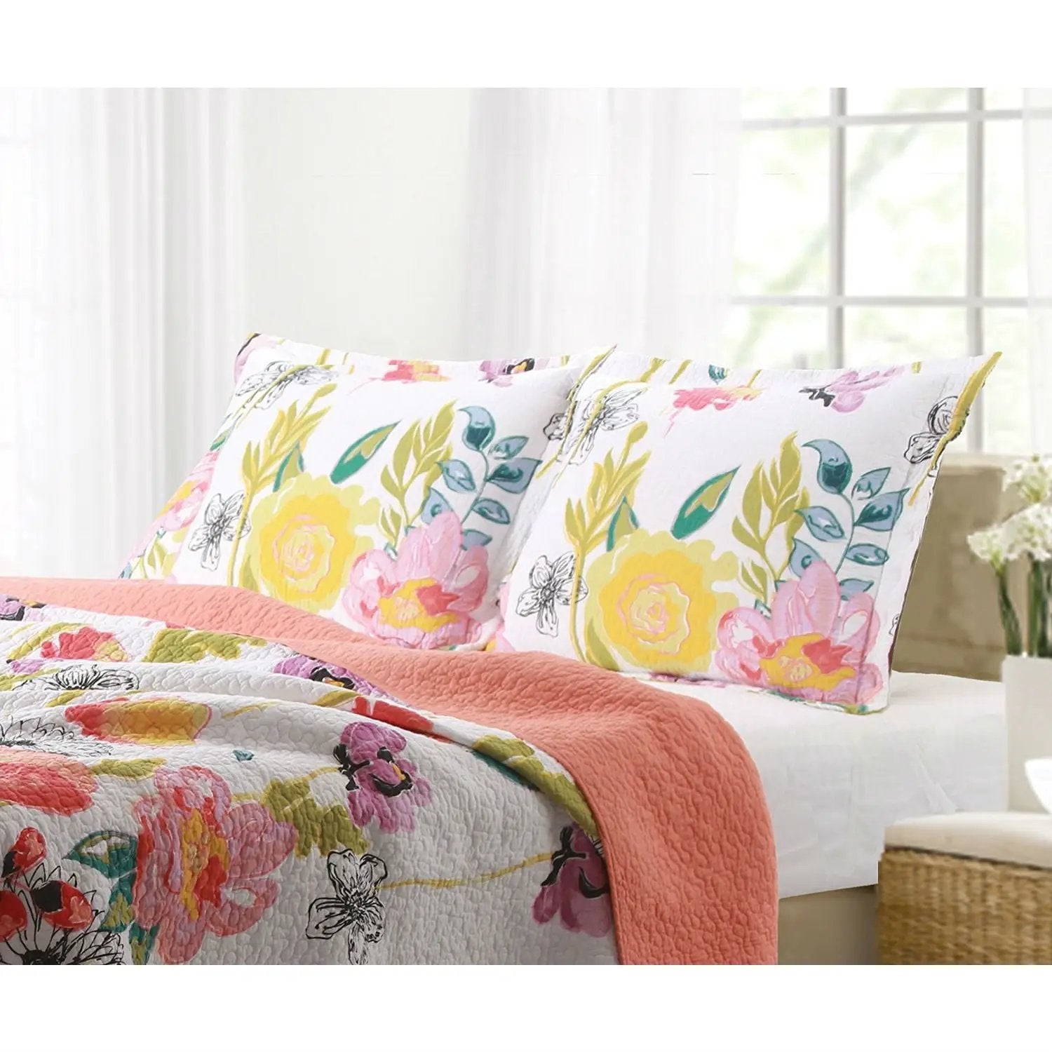 Full / Queen Cotton Quilt Set Multi-Color Floral Pattern by HomePacific