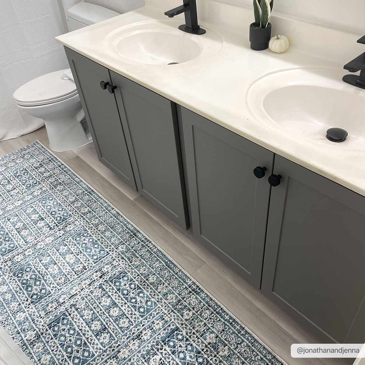 Gandy Washable Area Rug - Clearance by Boutique Rugs
