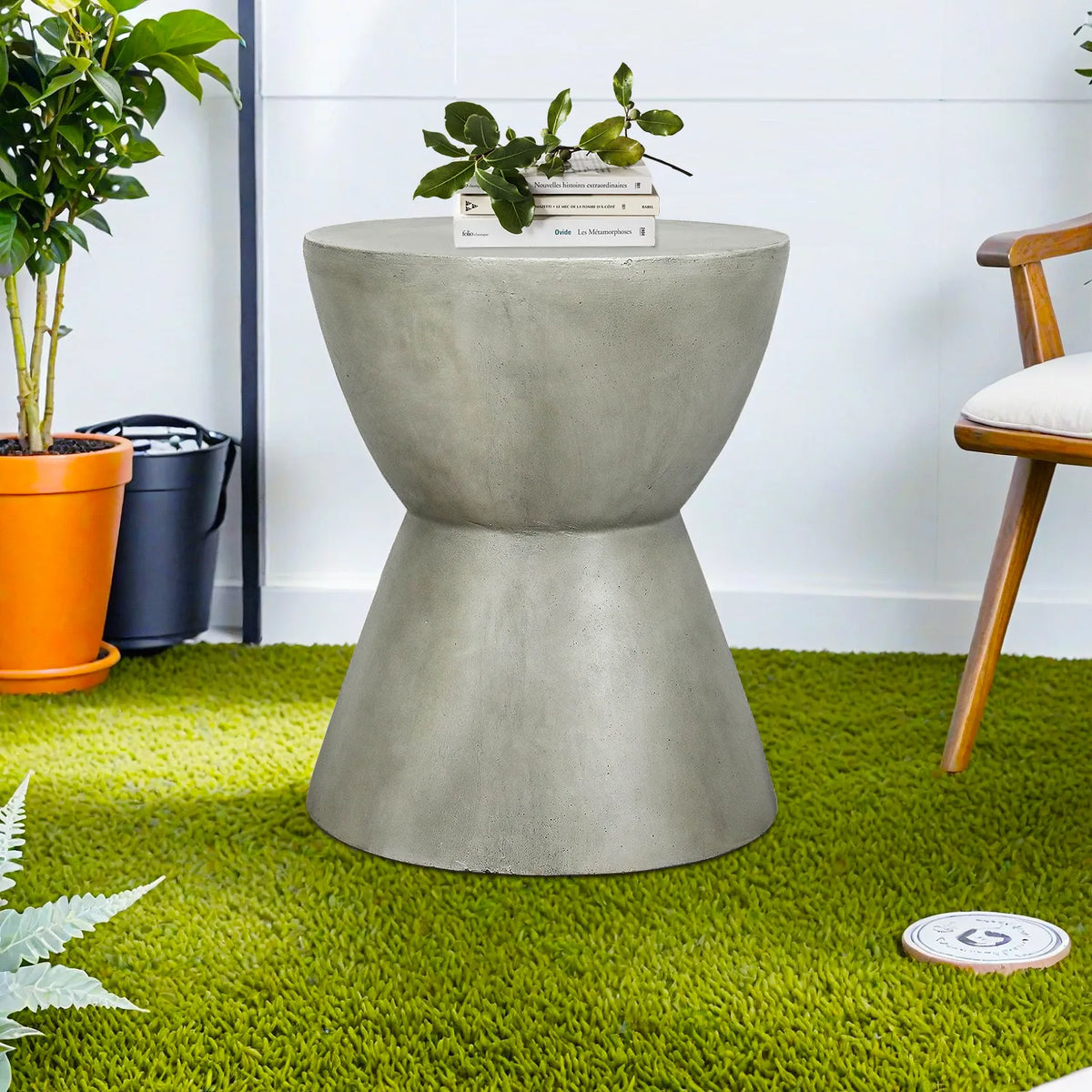 Concrete Side Table Outdoor Round Pedestal 18 Inch, photo 2 of 4