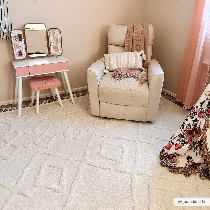 Gyundyukoru Area Rug - Clearance by Boutique Rugs