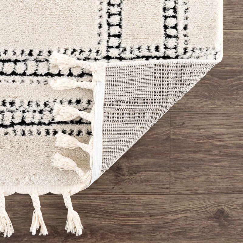 Ryuu Black & White Area Rug - Clearance by Boutique Rugs