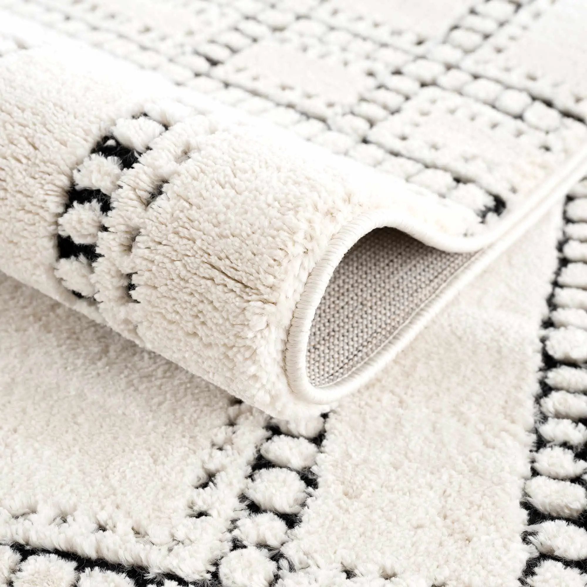 Ryuu Black & White Area Rug - Clearance by Boutique Rugs