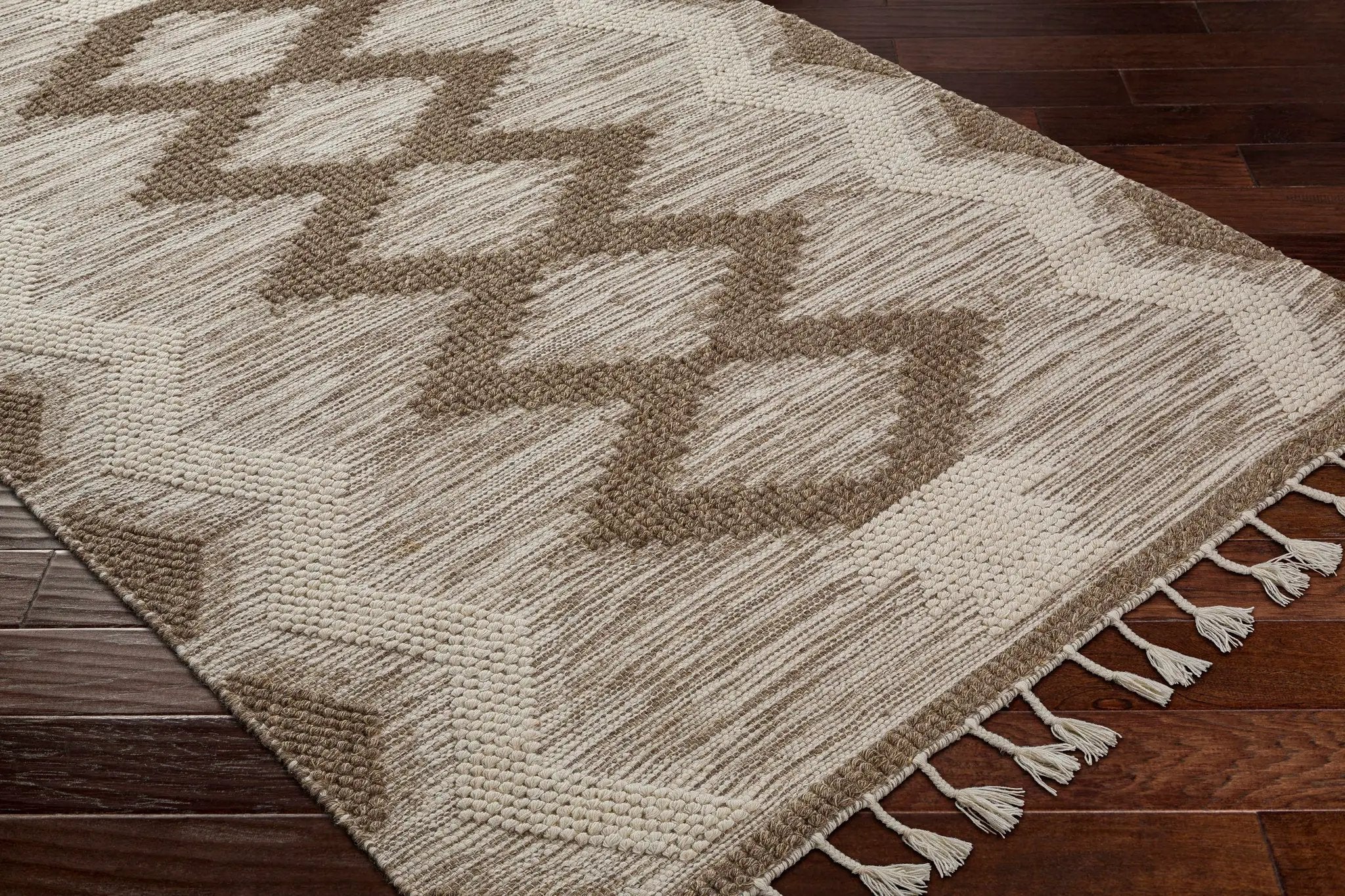 Highpoint Tasseled Jute Rug - Clearance by Boutique Rugs