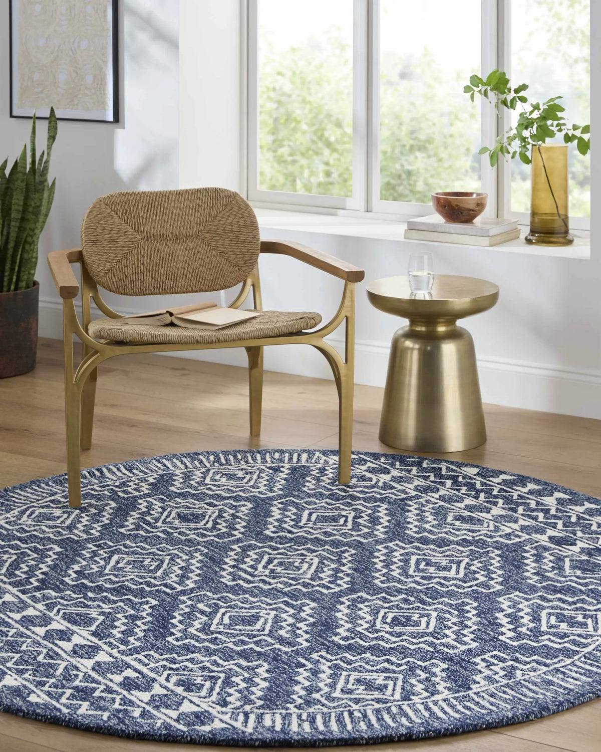 Horton Modern Wool Rug, installed in a room 3