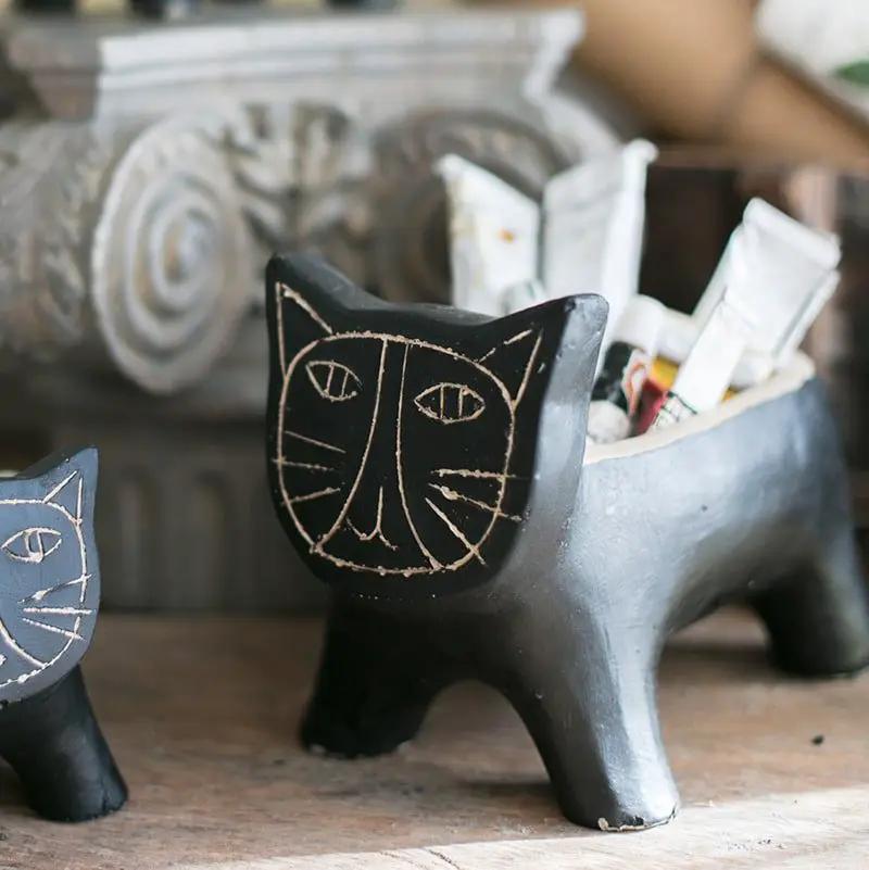 Cat Shape Small Planter in Concrete by RusticReach