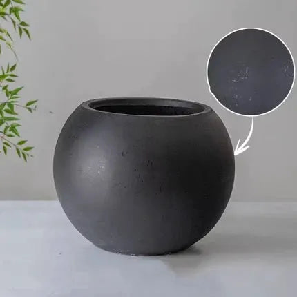 Round Magnesium Clay Planter by RusticReach
