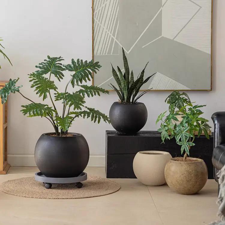 Round Magnesium Clay Planter by RusticReach