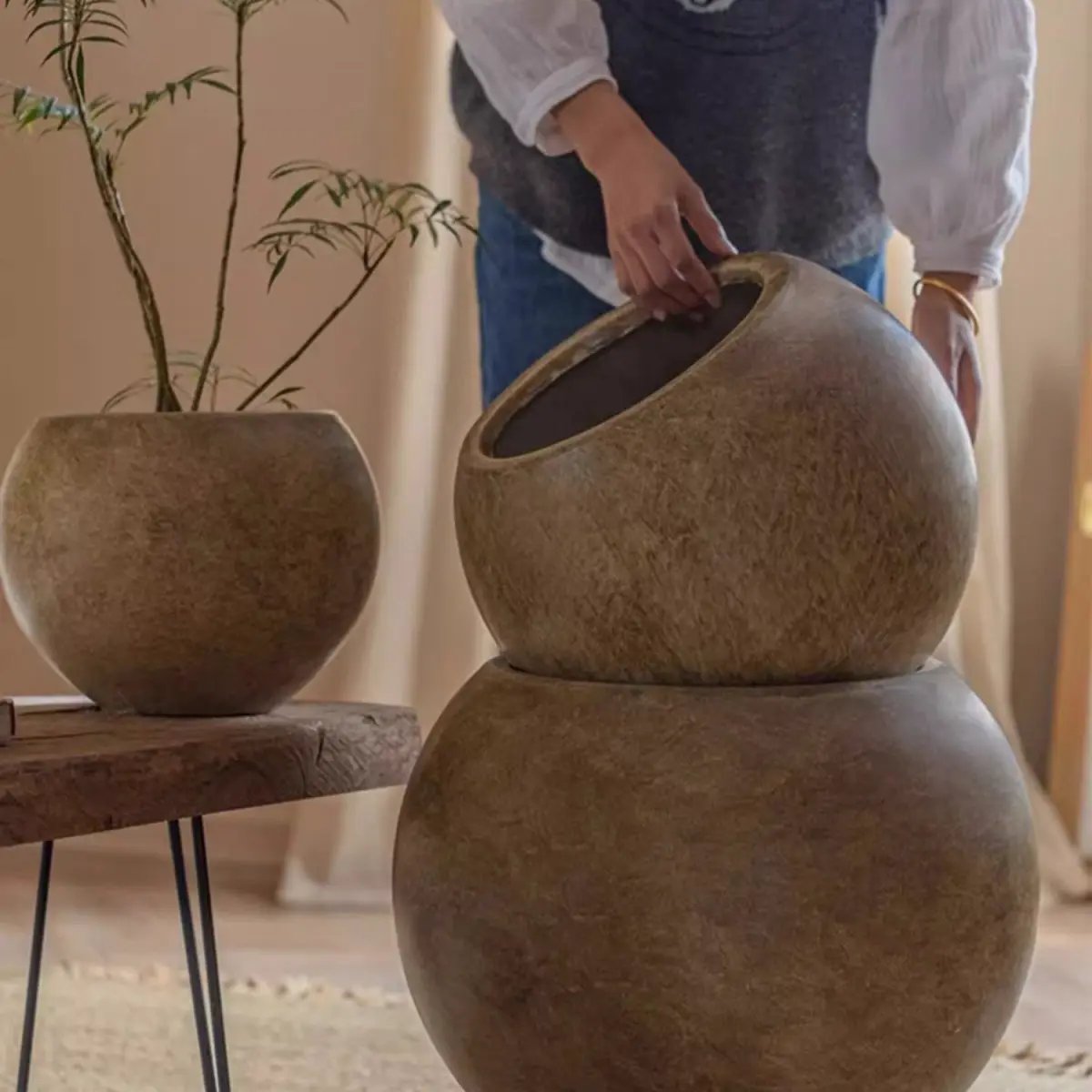 Round Magnesium Clay Planter by RusticReach