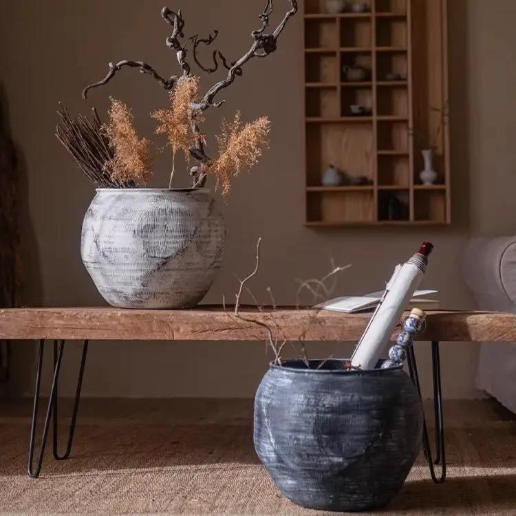 Sierra Round Pot Planter by RusticReach