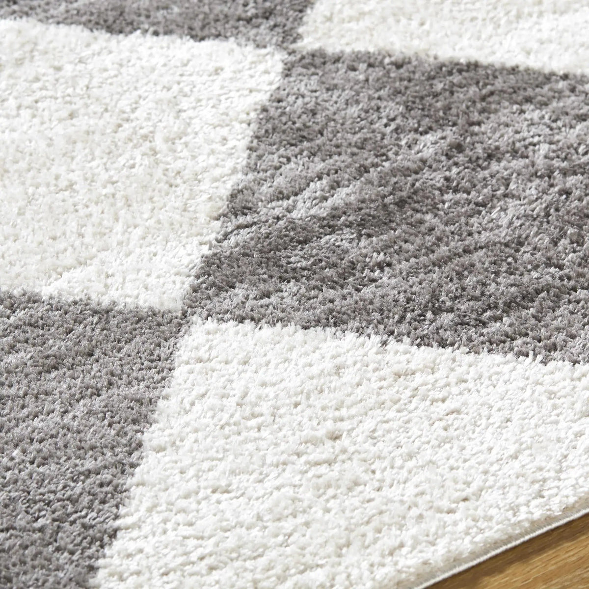 Arilla Diamond Checkered Washable Area Rug, photo 4 of 7