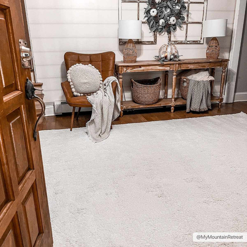 Judy White Washable Area Rug - Clearance by Boutique Rugs