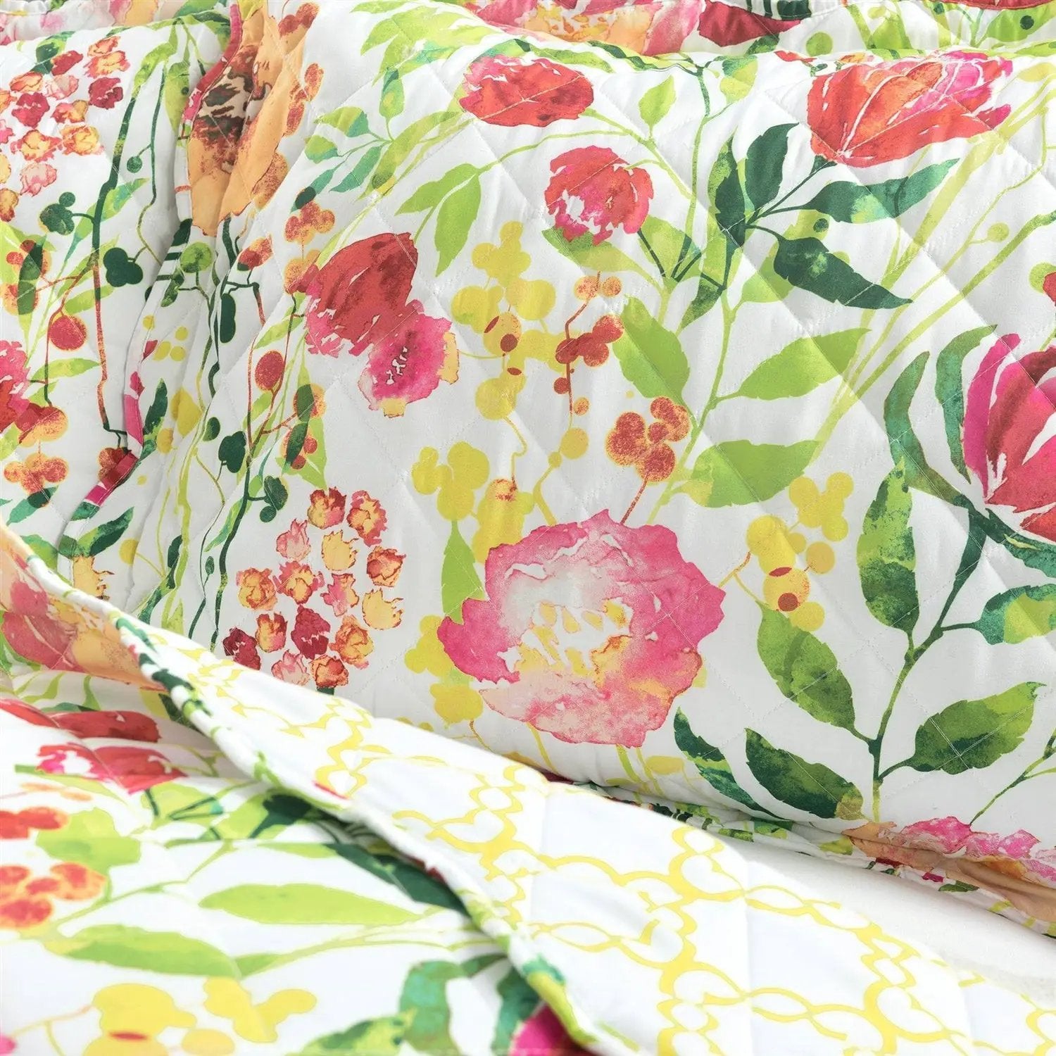 King/Cal King Lightweight Polyester Scalloped Edges Floral Quilt Set by HomePacific