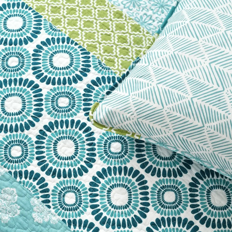 King size Cotton 3 Piece Reversible Blue White Green Floral Damask Quilt Set by HomePacific