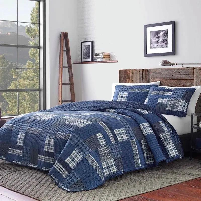 King size 100-Percent Cotton Reversible 3 Piece Blue Patchwork Quilt Set by HomePacific