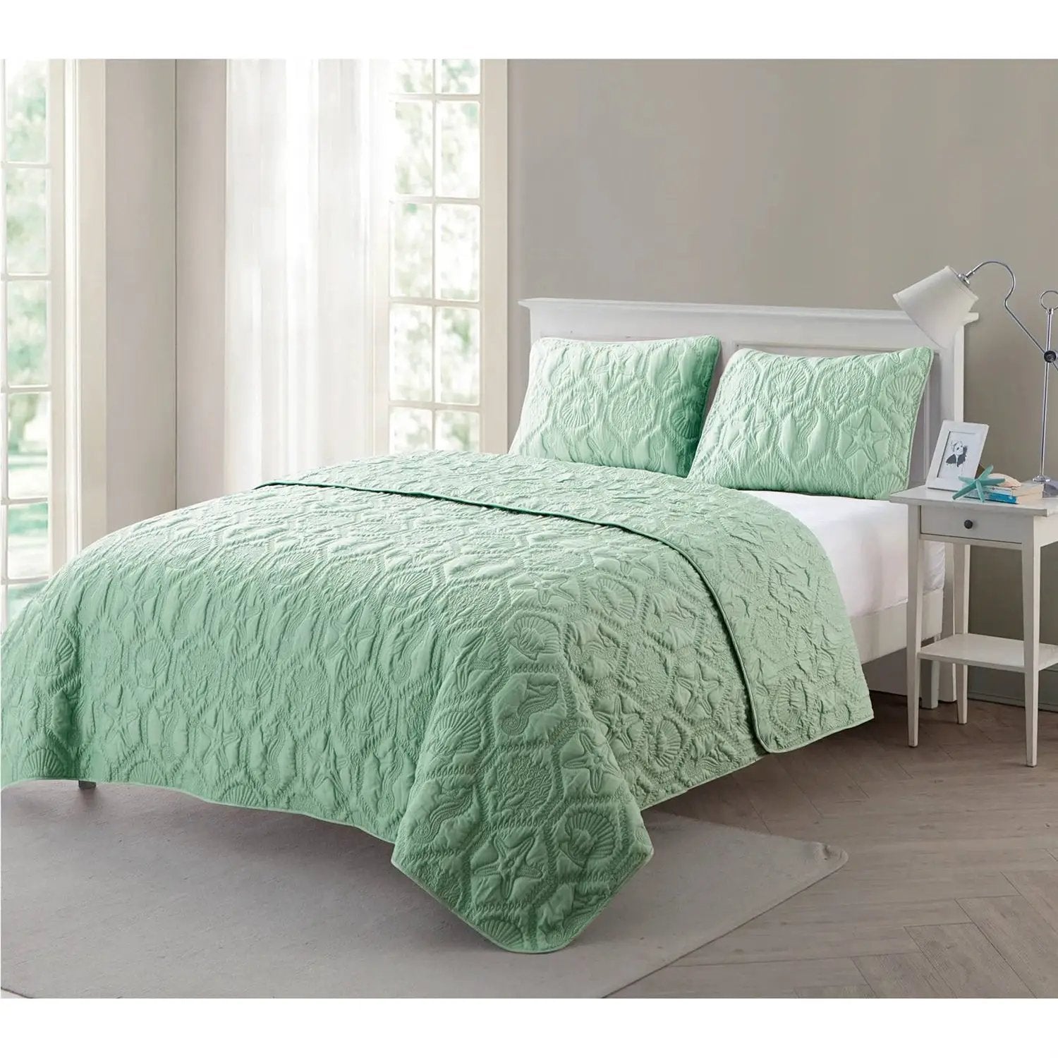King Coastal Beach Starfish Seashell Seahorse Light Green Teal Quilt Set by HomePacific