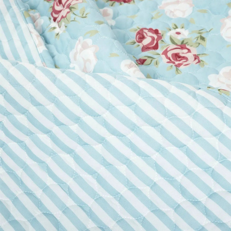 Full/Queen size Vintage Rose Ruffle Edge Light Quilt Set in Blue White and Pink by HomePacific