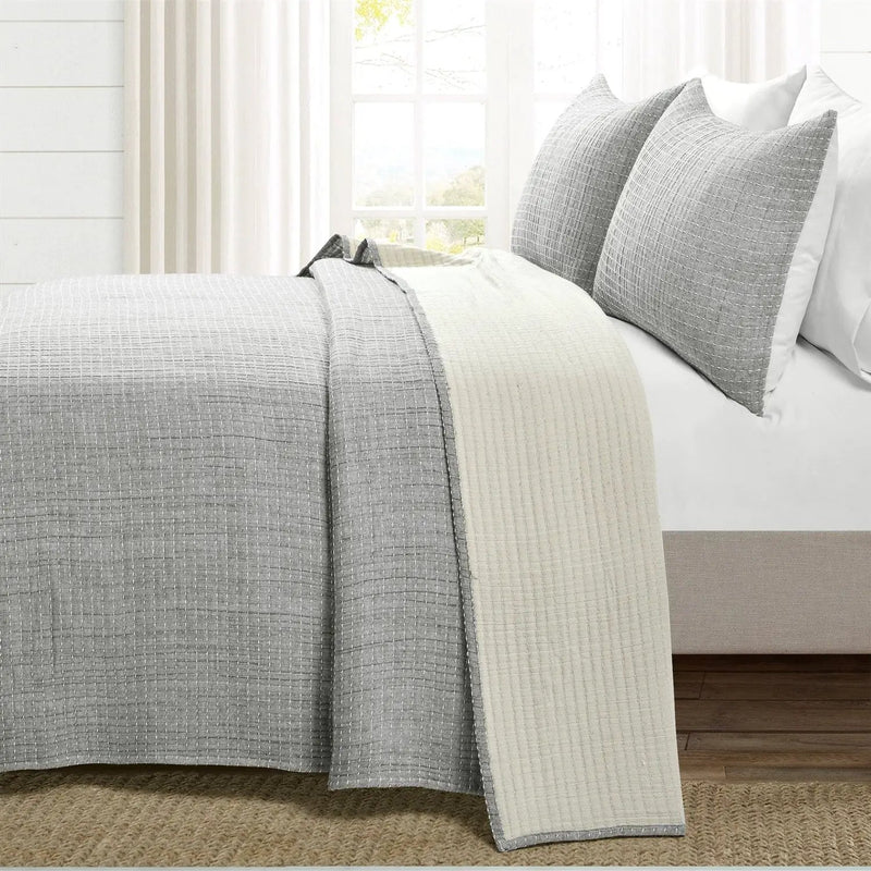 Full/Queen Size 3-Piece Reversible Cotton Yarn Woven Quilt Set in Grey Cream by HomePacific
