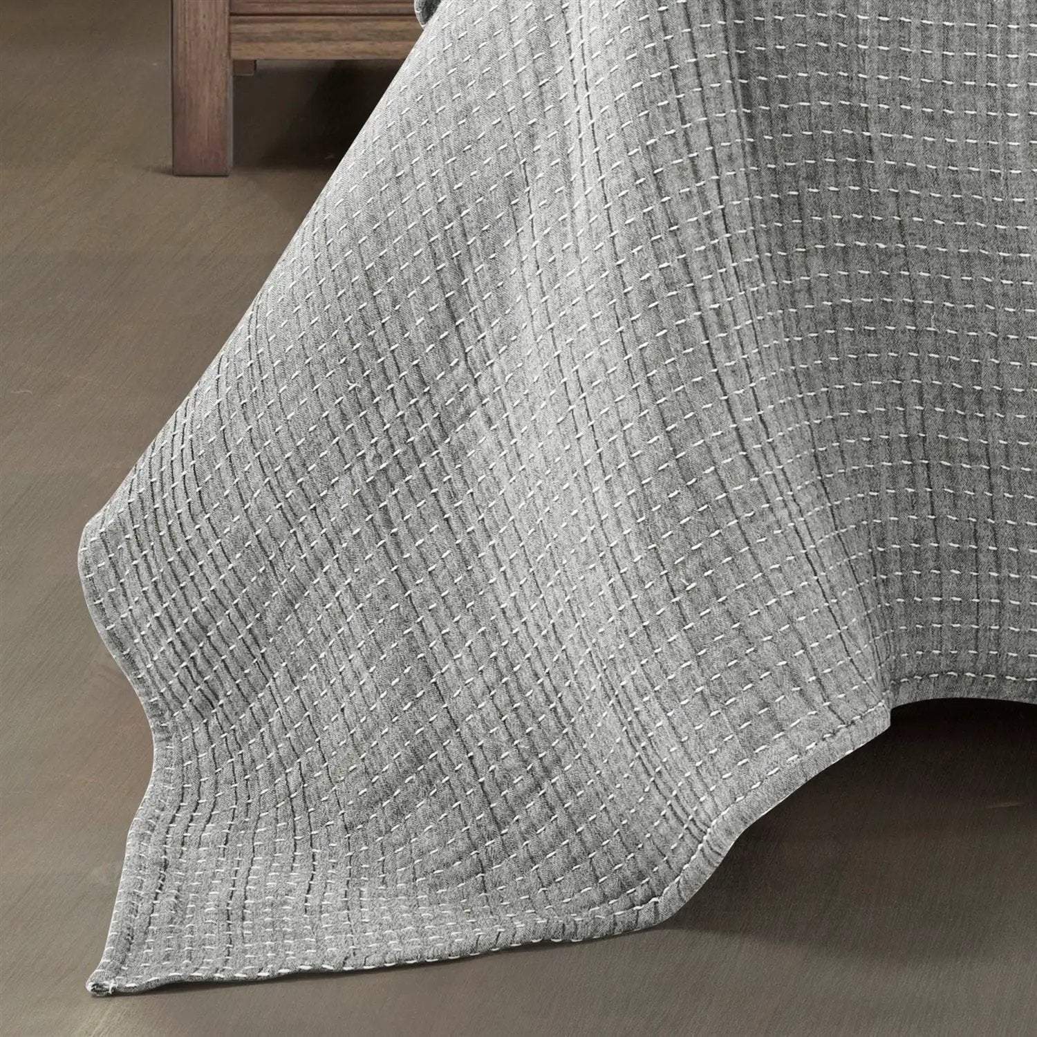 Full/Queen Size 3-Piece Reversible Cotton Yarn Woven Quilt Set in Grey Cream by HomePacific